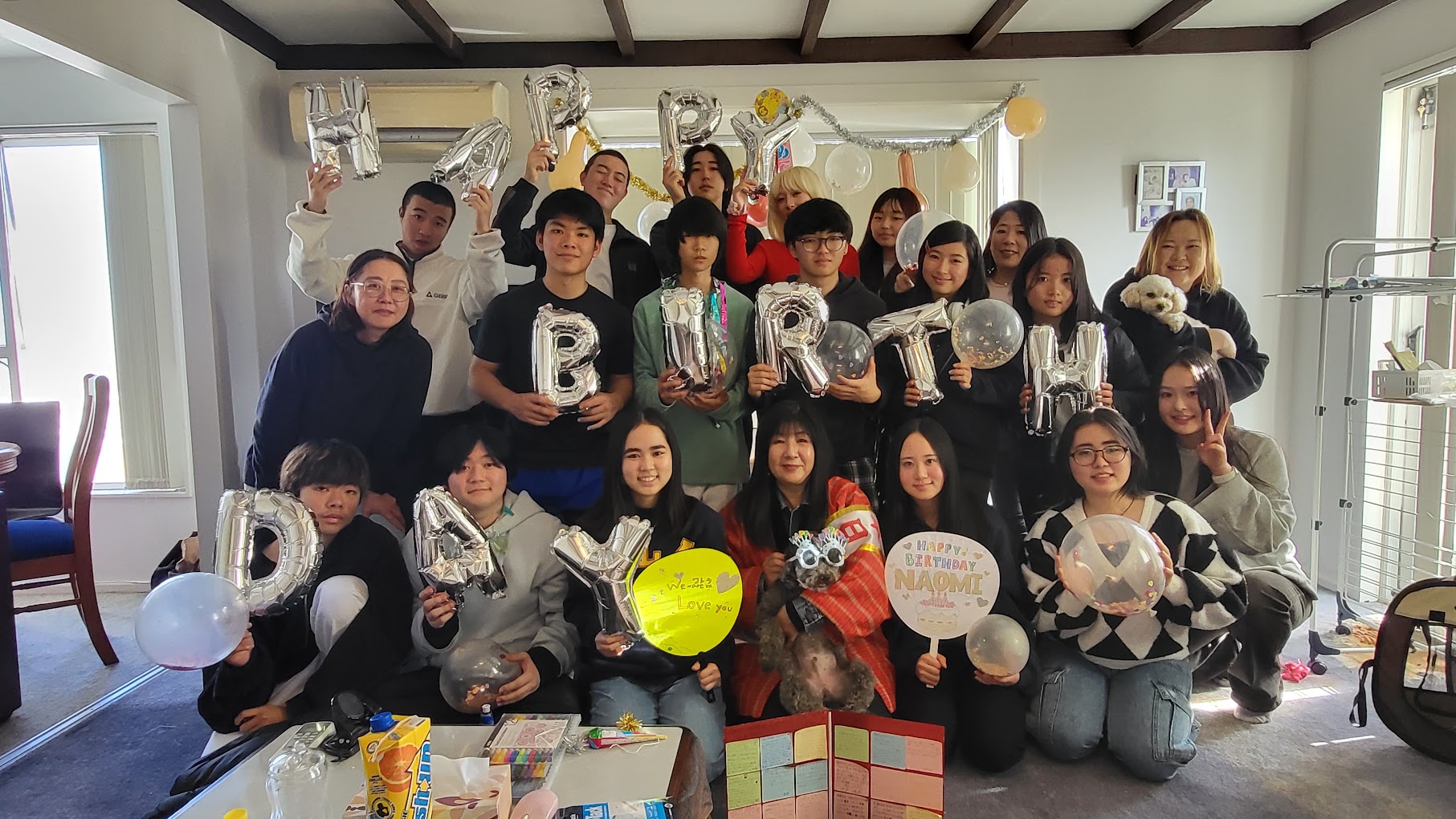 20240713_121029 クライストチャーチで留学生たちが集まった誕生日パーティーの様子